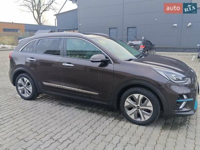 Коричневый Киа Niro, объемом двигателя 0 л и пробегом 118 тыс. км за 18200 $, фото 8 на Automoto.ua