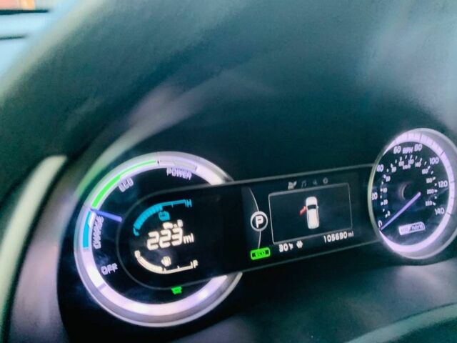 Красный Киа Niro, объемом двигателя 1.6 л и пробегом 168 тыс. км за 13900 $, фото 12 на Automoto.ua