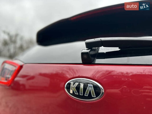 Красный Киа Niro, объемом двигателя 1.58 л и пробегом 190 тыс. км за 13000 $, фото 10 на Automoto.ua
