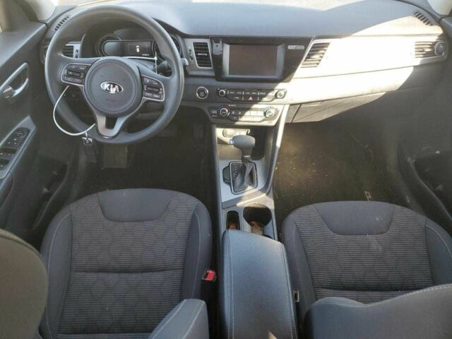 Красный Киа Niro, объемом двигателя 1.6 л и пробегом 171 тыс. км за 10600 $, фото 7 на Automoto.ua