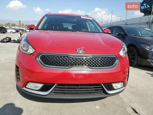Красный Киа Niro, объемом двигателя 1.58 л и пробегом 163 тыс. км за 3000 $, фото 4 на Automoto.ua