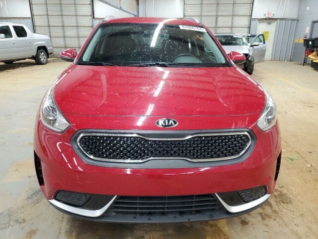 Красный Киа Niro, объемом двигателя 1.6 л и пробегом 80 тыс. км за 10400 $, фото 1 на Automoto.ua