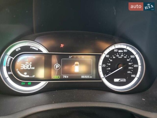 Кіа Niro 2017 у Львові на Automoto.ua Червоний Кіа Niro, об'ємом двигуна 1.58 л та пробігом 137 тис. км за 3000 $, фото 8 на Automoto.ua