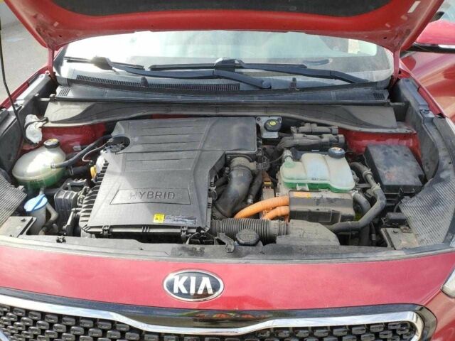 Красный Киа Niro, объемом двигателя 1.6 л и пробегом 75 тыс. км за 3800 $, фото 8 на Automoto.ua
