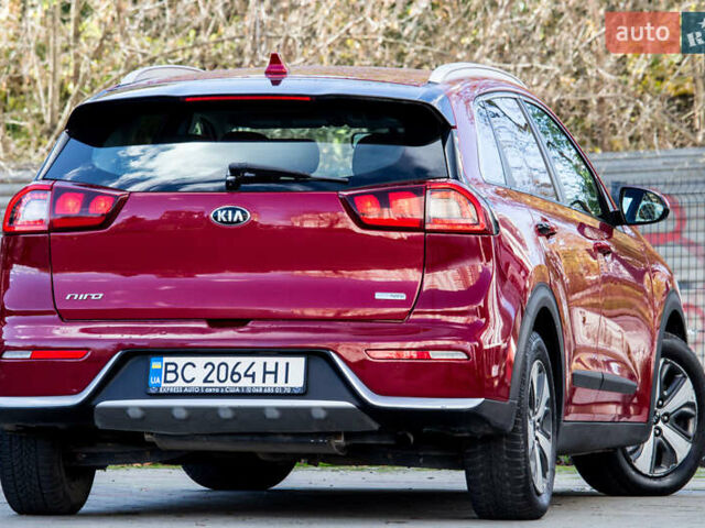 Красный Киа Niro, объемом двигателя 1.58 л и пробегом 56 тыс. км за 14500 $, фото 21 на Automoto.ua