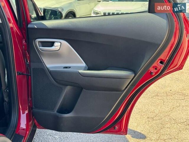 Червоний Кіа Niro, об'ємом двигуна 1.6 л та пробігом 82 тис. км за 16590 $, фото 25 на Automoto.ua