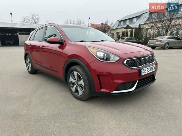 Червоний Кіа Niro, об'ємом двигуна 1.58 л та пробігом 168 тис. км за 14900 $, фото 2 на Automoto.ua