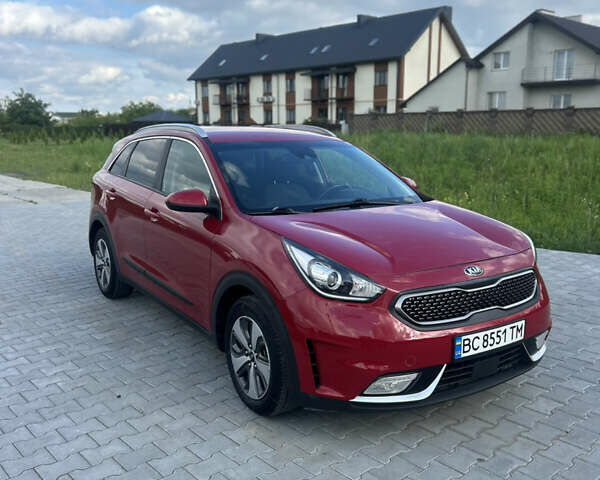 Красный Киа Niro, объемом двигателя 1.58 л и пробегом 85 тыс. км за 15000 $, фото 1 на Automoto.ua