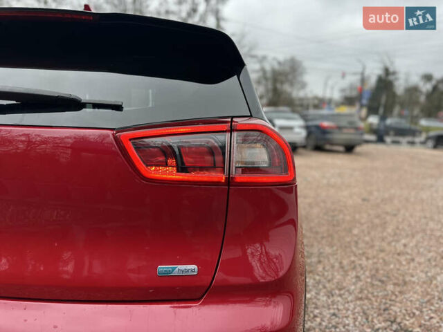 Красный Киа Niro, объемом двигателя 1.58 л и пробегом 190 тыс. км за 13000 $, фото 11 на Automoto.ua