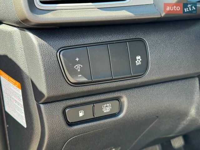 Червоний Кіа Niro, об'ємом двигуна 1.6 л та пробігом 82 тис. км за 16590 $, фото 20 на Automoto.ua