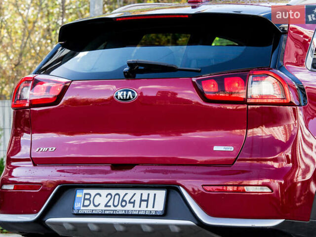 Красный Киа Niro, объемом двигателя 1.58 л и пробегом 56 тыс. км за 14500 $, фото 18 на Automoto.ua