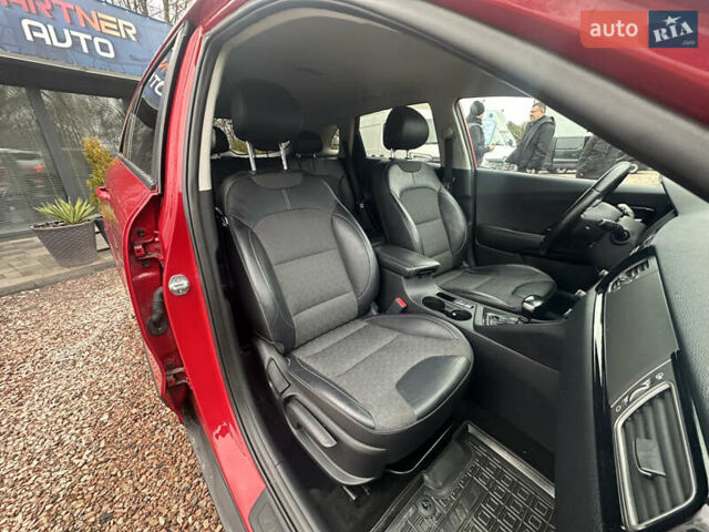 Красный Киа Niro, объемом двигателя 1.58 л и пробегом 190 тыс. км за 13000 $, фото 33 на Automoto.ua