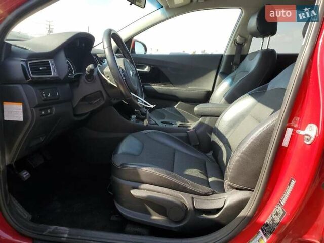 Красный Киа Niro, объемом двигателя 1.58 л и пробегом 163 тыс. км за 3000 $, фото 6 на Automoto.ua