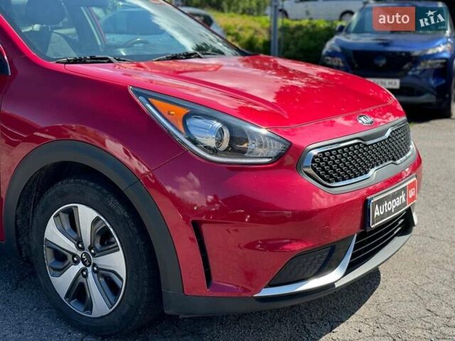 Червоний Кіа Niro, об'ємом двигуна 1.6 л та пробігом 82 тис. км за 16590 $, фото 11 на Automoto.ua