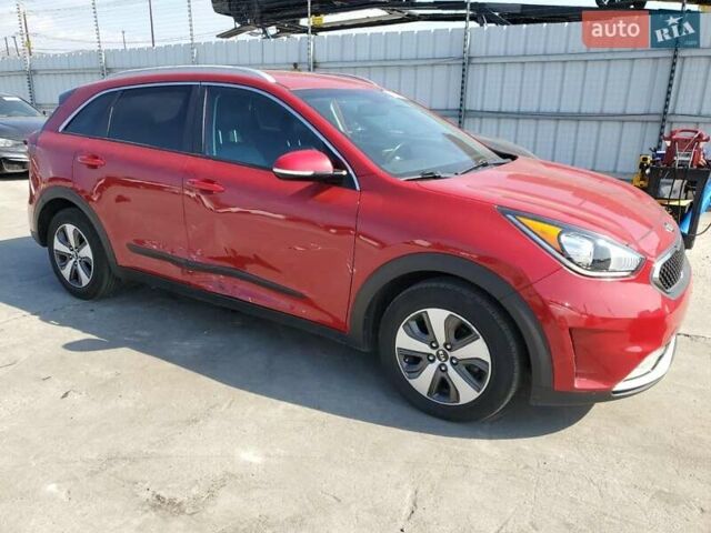 Красный Киа Niro, объемом двигателя 1.58 л и пробегом 163 тыс. км за 3000 $, фото 3 на Automoto.ua