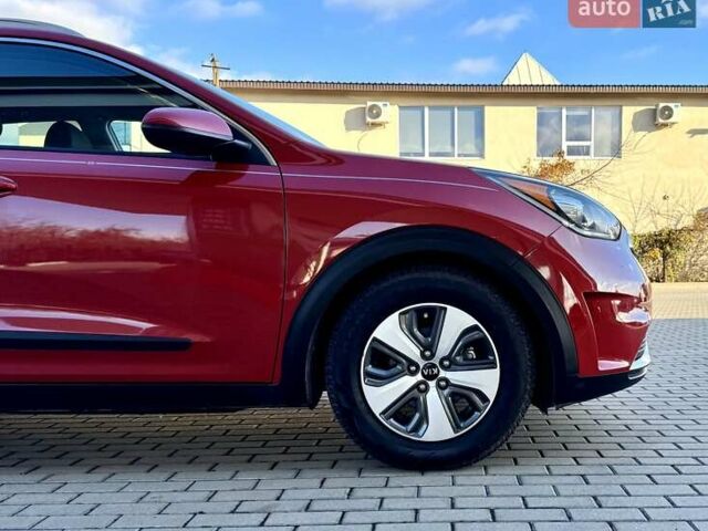 Красный Киа Niro, объемом двигателя 1.59 л и пробегом 115 тыс. км за 16900 $, фото 22 на Automoto.ua