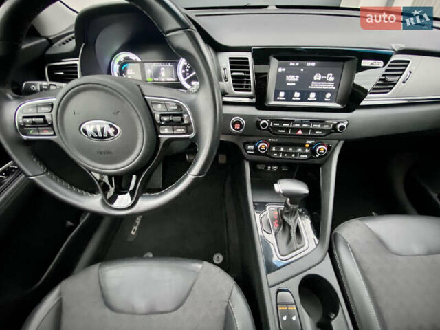 Красный Киа Niro, объемом двигателя 1.58 л и пробегом 68 тыс. км за 16999 $, фото 29 на Automoto.ua