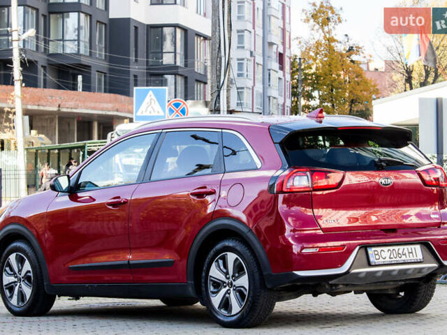 Красный Киа Niro, объемом двигателя 1.58 л и пробегом 56 тыс. км за 14500 $, фото 16 на Automoto.ua