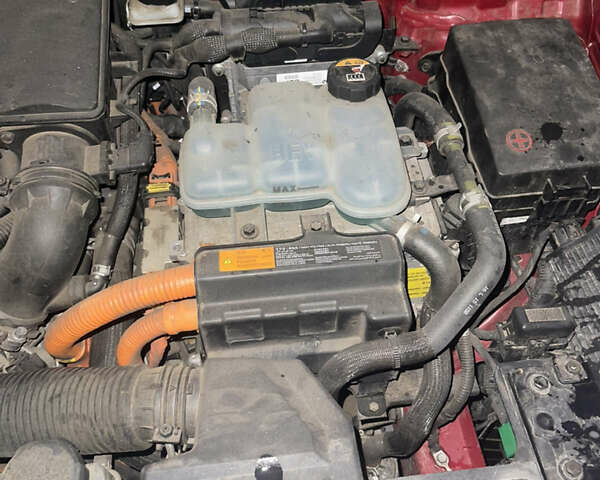 Червоний Кіа Niro, об'ємом двигуна 1.6 л та пробігом 180 тис. км за 12800 $, фото 17 на Automoto.ua