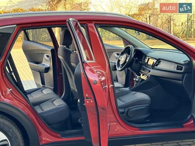 Красный Киа Niro, объемом двигателя 1.59 л и пробегом 115 тыс. км за 16900 $, фото 23 на Automoto.ua