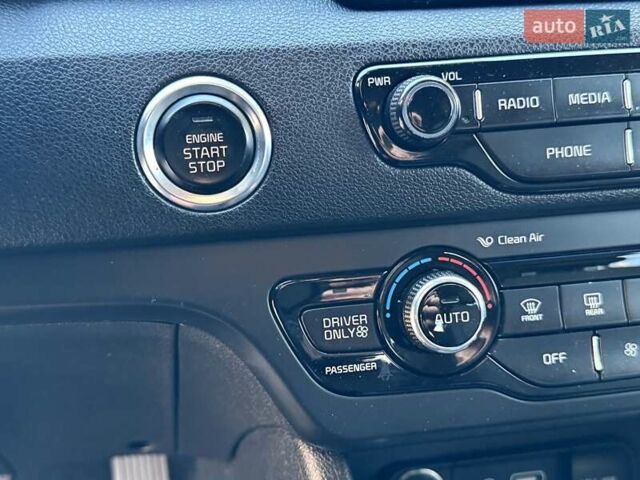 Красный Киа Niro, объемом двигателя 1.59 л и пробегом 115 тыс. км за 16900 $, фото 33 на Automoto.ua