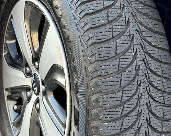 Красный Киа Niro, объемом двигателя 1.59 л и пробегом 115 тыс. км за 16900 $, фото 38 на Automoto.ua