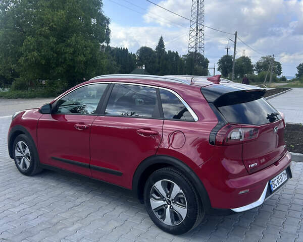 Красный Киа Niro, объемом двигателя 1.58 л и пробегом 85 тыс. км за 15000 $, фото 5 на Automoto.ua