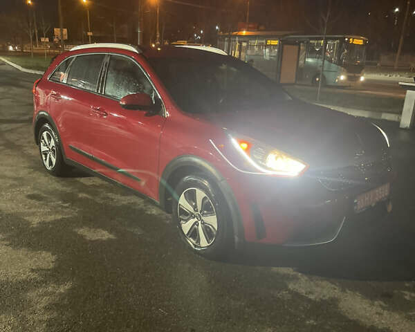 Червоний Кіа Niro, об'ємом двигуна 1.6 л та пробігом 180 тис. км за 12800 $, фото 6 на Automoto.ua