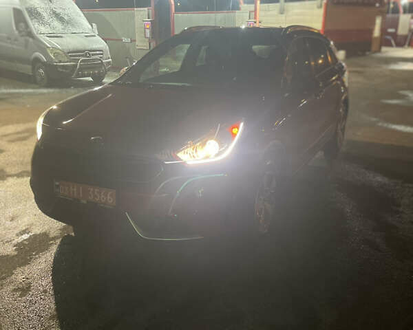 Червоний Кіа Niro, об'ємом двигуна 1.6 л та пробігом 180 тис. км за 12800 $, фото 4 на Automoto.ua