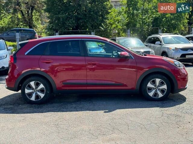 Червоний Кіа Niro, об'ємом двигуна 1.6 л та пробігом 82 тис. км за 16590 $, фото 3 на Automoto.ua