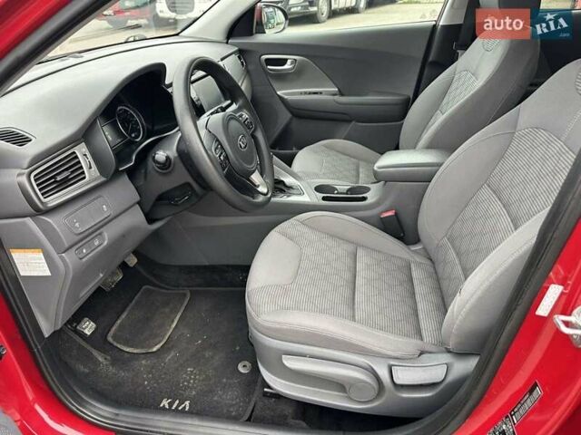 Червоний Кіа Niro, об'ємом двигуна 1.58 л та пробігом 168 тис. км за 14900 $, фото 8 на Automoto.ua