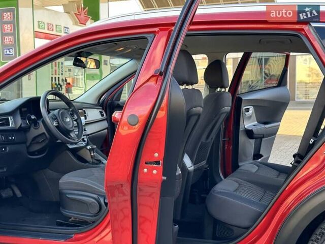 Красный Киа Niro, объемом двигателя 1.59 л и пробегом 115 тыс. км за 16900 $, фото 24 на Automoto.ua