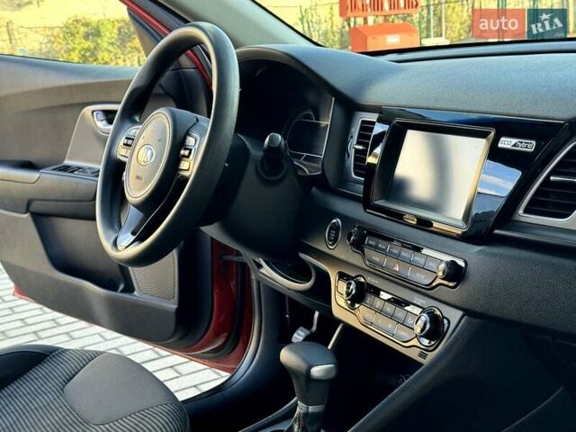 Красный Киа Niro, объемом двигателя 1.59 л и пробегом 115 тыс. км за 16900 $, фото 35 на Automoto.ua