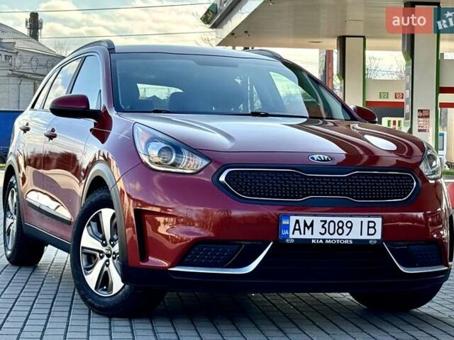 Красный Киа Niro, объемом двигателя 1.59 л и пробегом 115 тыс. км за 16900 $, фото 2 на Automoto.ua