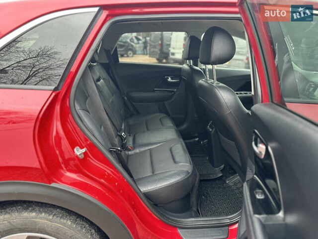 Красный Киа Niro, объемом двигателя 1.58 л и пробегом 190 тыс. км за 13000 $, фото 27 на Automoto.ua