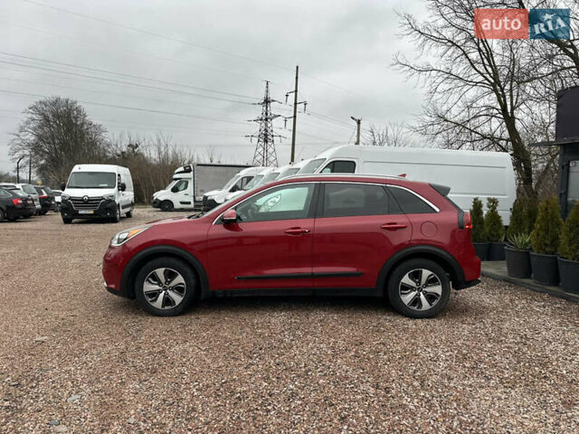 Красный Киа Niro, объемом двигателя 1.58 л и пробегом 190 тыс. км за 13000 $, фото 5 на Automoto.ua