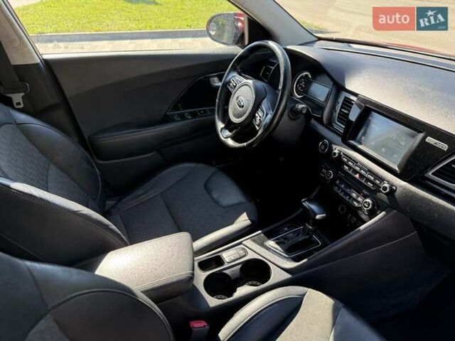 Червоний Кіа Niro, об'ємом двигуна 1.6 л та пробігом 280 тис. км за 10500 $, фото 34 на Automoto.ua