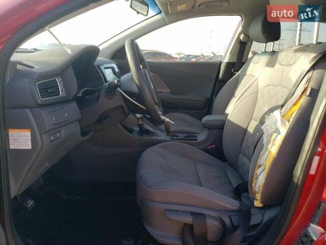 Кіа Niro 2017 у Львові на Automoto.ua Червоний Кіа Niro, об'ємом двигуна 1.58 л та пробігом 137 тис. км за 3000 $, фото 6 на Automoto.ua