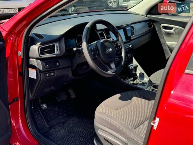 Червоний Кіа Niro, об'ємом двигуна 1.6 л та пробігом 82 тис. км за 16590 $, фото 17 на Automoto.ua