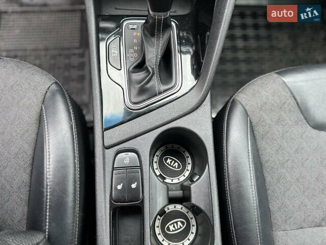 Красный Киа Niro, объемом двигателя 1.58 л и пробегом 190 тыс. км за 13000 $, фото 21 на Automoto.ua