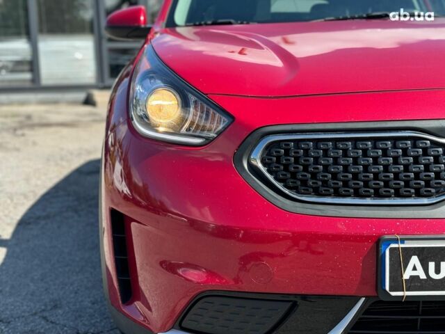 Красный Киа Niro, объемом двигателя 1.6 л и пробегом 82 тыс. км за 17290 $, фото 10 на Automoto.ua