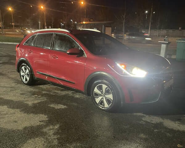 Червоний Кіа Niro, об'ємом двигуна 1.6 л та пробігом 180 тис. км за 12800 $, фото 1 на Automoto.ua