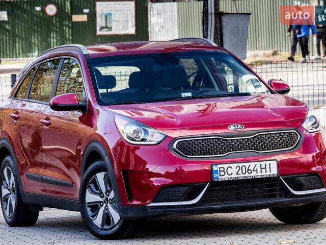 Красный Киа Niro, объемом двигателя 1.58 л и пробегом 56 тыс. км за 14500 $, фото 5 на Automoto.ua