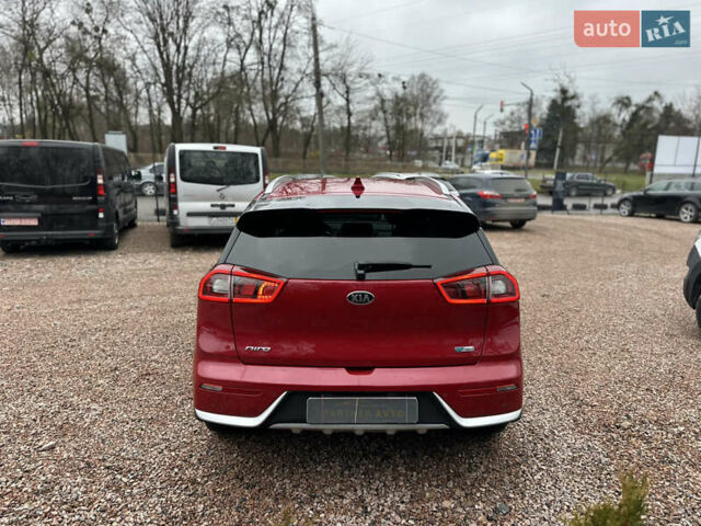 Красный Киа Niro, объемом двигателя 1.58 л и пробегом 190 тыс. км за 13000 $, фото 9 на Automoto.ua