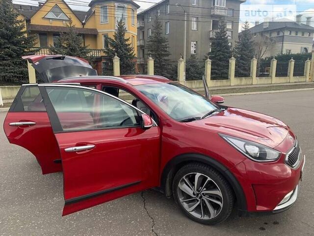 Червоний Кіа Niro, об'ємом двигуна 1.6 л та пробігом 148 тис. км за 19111 $, фото 7 на Automoto.ua