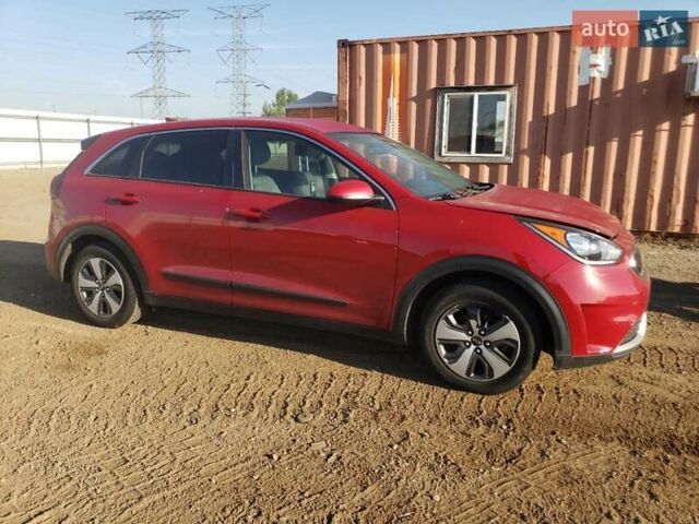 Кіа Niro 2017 у Львові на Automoto.ua Червоний Кіа Niro, об'ємом двигуна 1.58 л та пробігом 137 тис. км за 3000 $, фото 3 на Automoto.ua