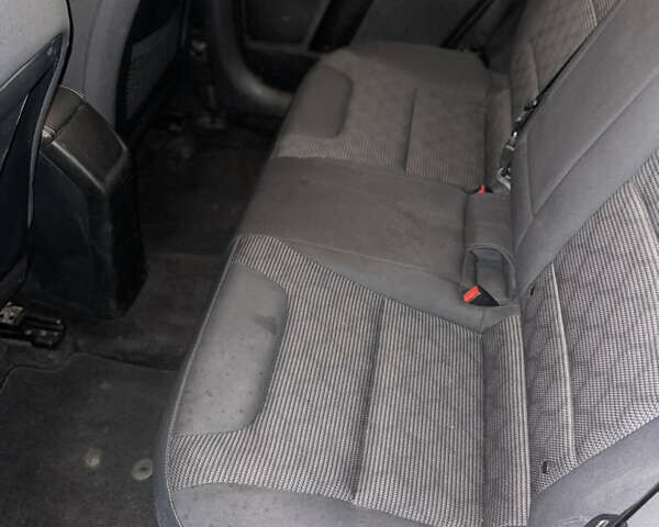 Червоний Кіа Niro, об'ємом двигуна 1.6 л та пробігом 180 тис. км за 12800 $, фото 14 на Automoto.ua