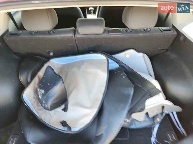 Красный Киа Niro, объемом двигателя 1.58 л и пробегом 76 тыс. км за 11700 $, фото 57 на Automoto.ua