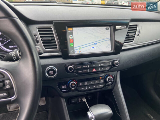 Красный Киа Niro, объемом двигателя 1.58 л и пробегом 119 тыс. км за 17250 $, фото 27 на Automoto.ua