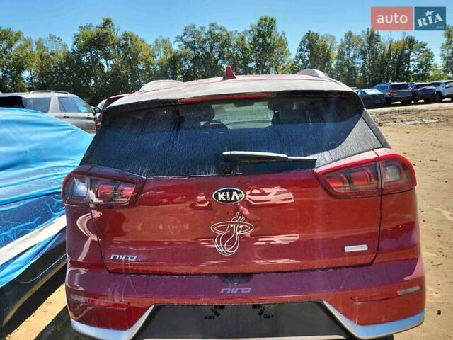 Красный Киа Niro, объемом двигателя 1.58 л и пробегом 76 тыс. км за 11700 $, фото 65 на Automoto.ua
